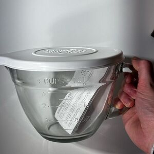 Pampered Chef Glass Batter Bowl 1 Qt